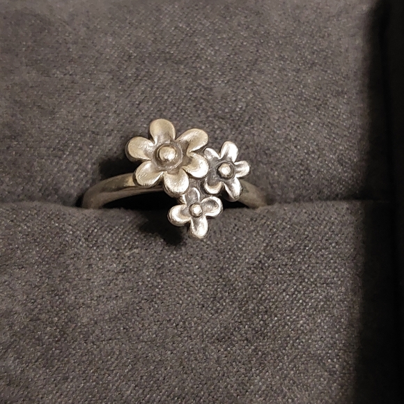 James Avery Jewelry James Avery 3 Flower Stackable Ring Poshmark